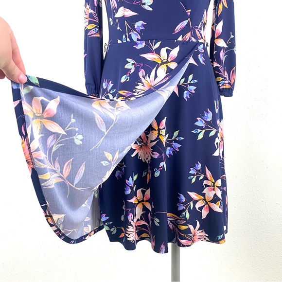 Eliza J Faux Wrap Dress 3/4 Sleeve V-Neck in Bright Tropical Style Floral Print - Picture 10 of 16